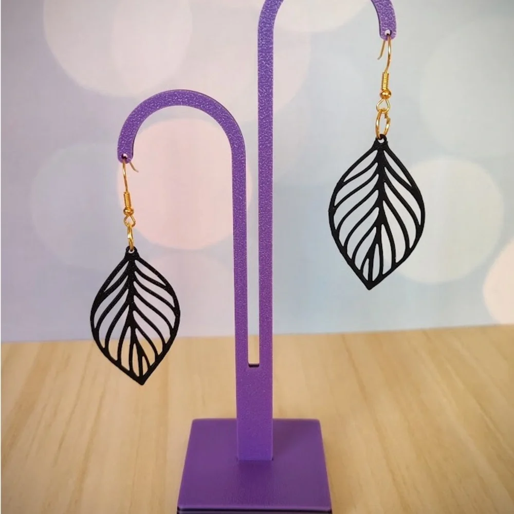 Elegant Black Leaf Earrings